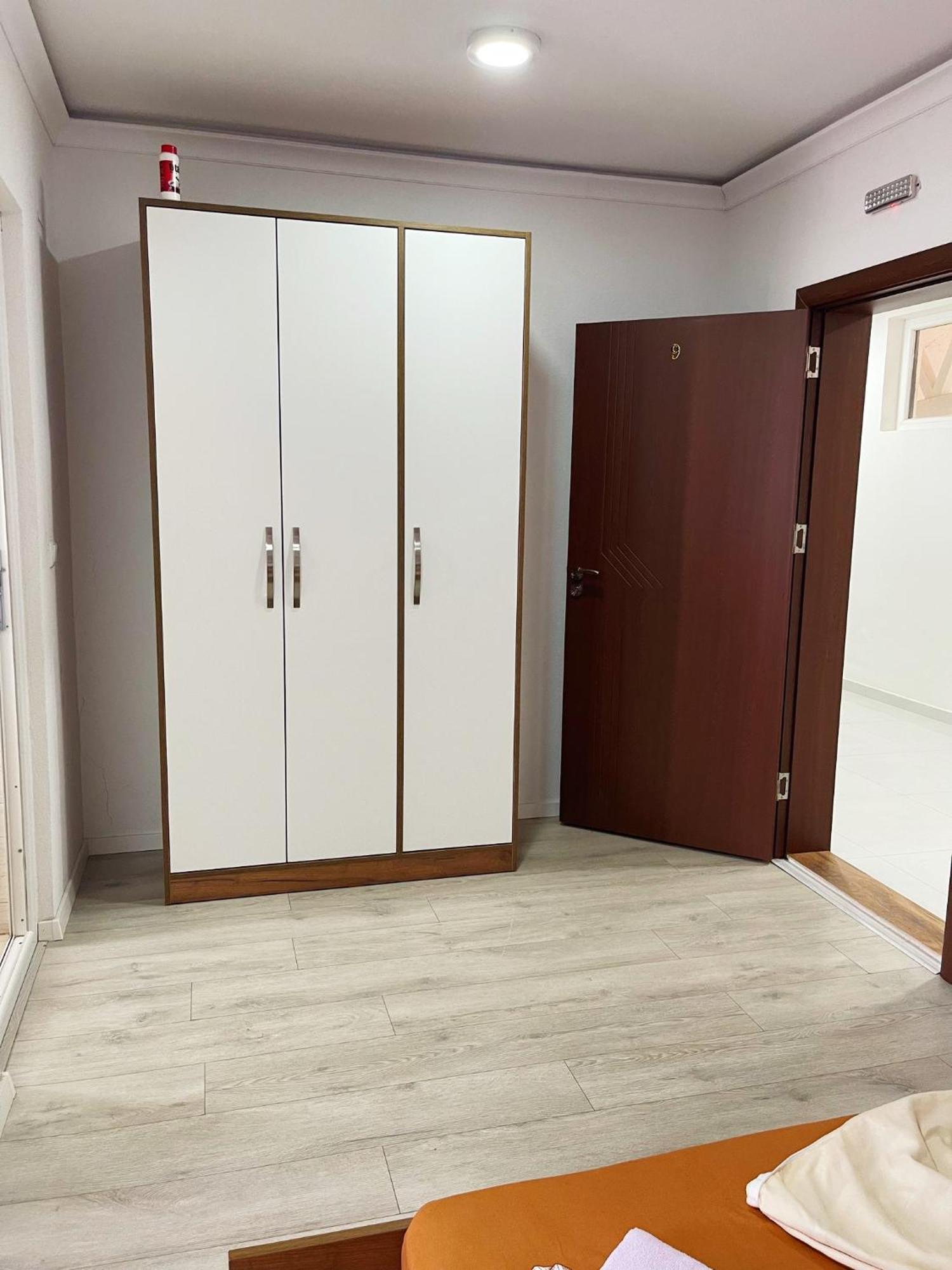 Infinity Plaza Hotel Gjakova Екстер'єр фото