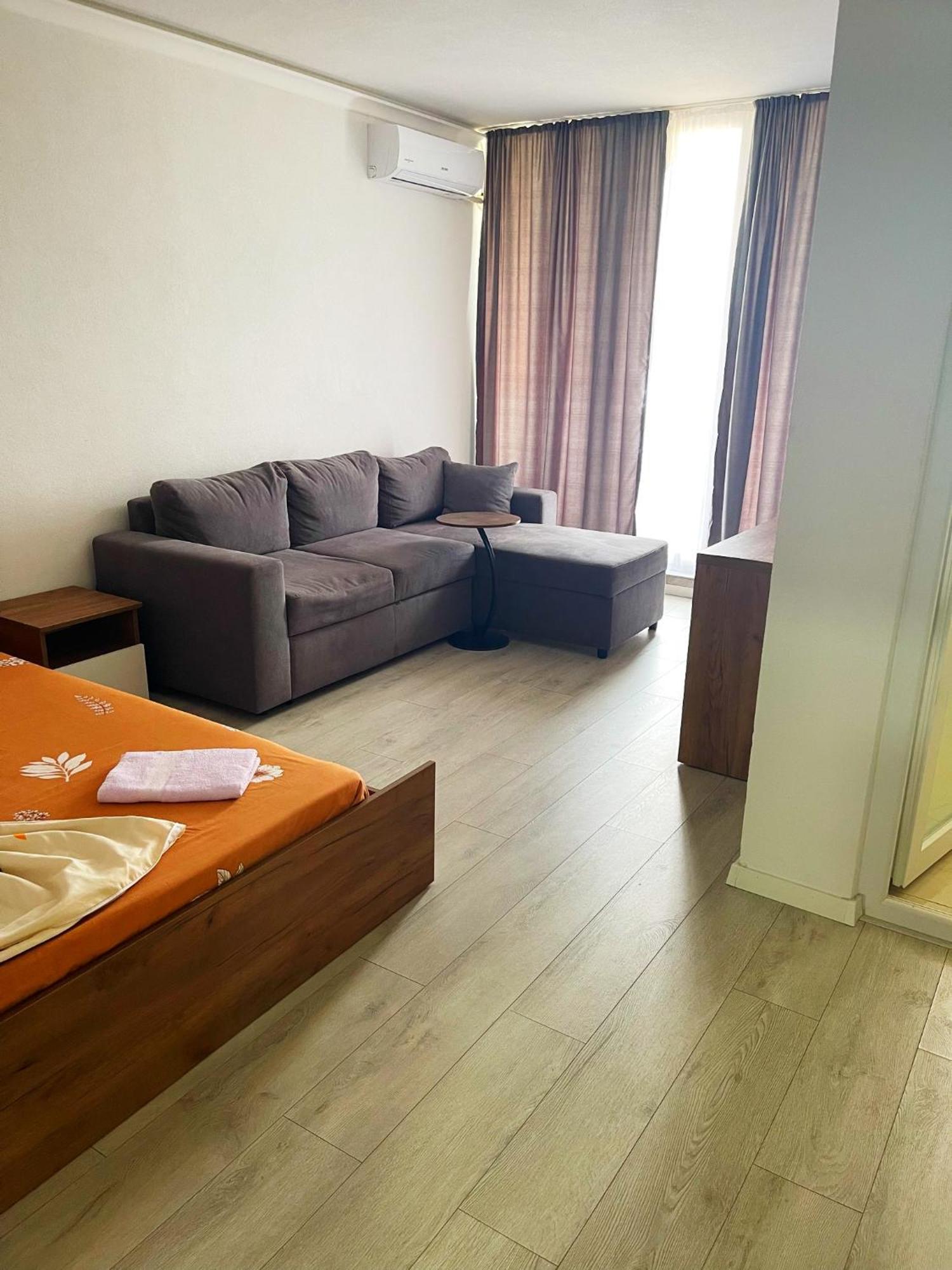 Infinity Plaza Hotel Gjakova Екстер'єр фото