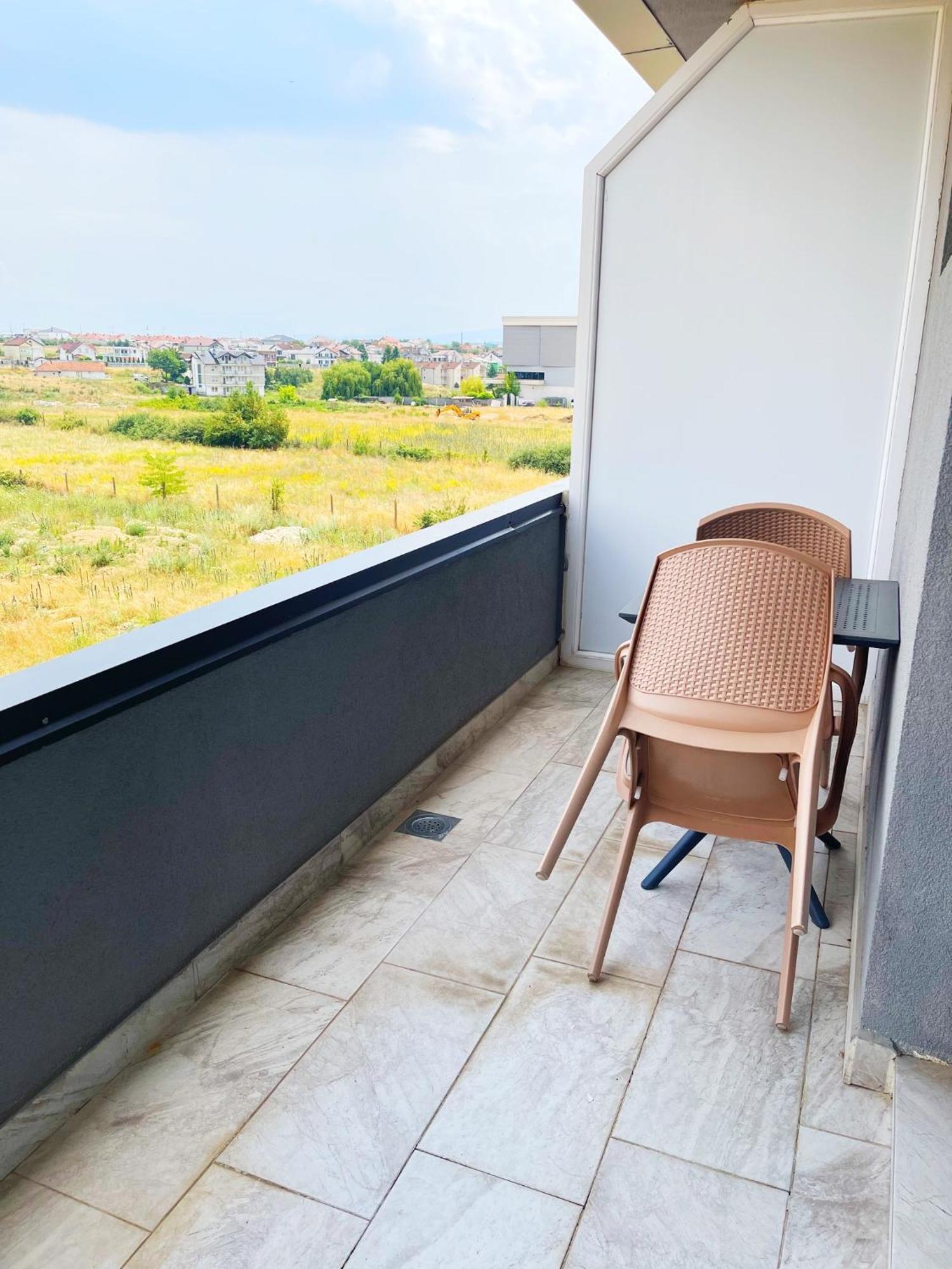 Infinity Plaza Hotel Gjakova Екстер'єр фото