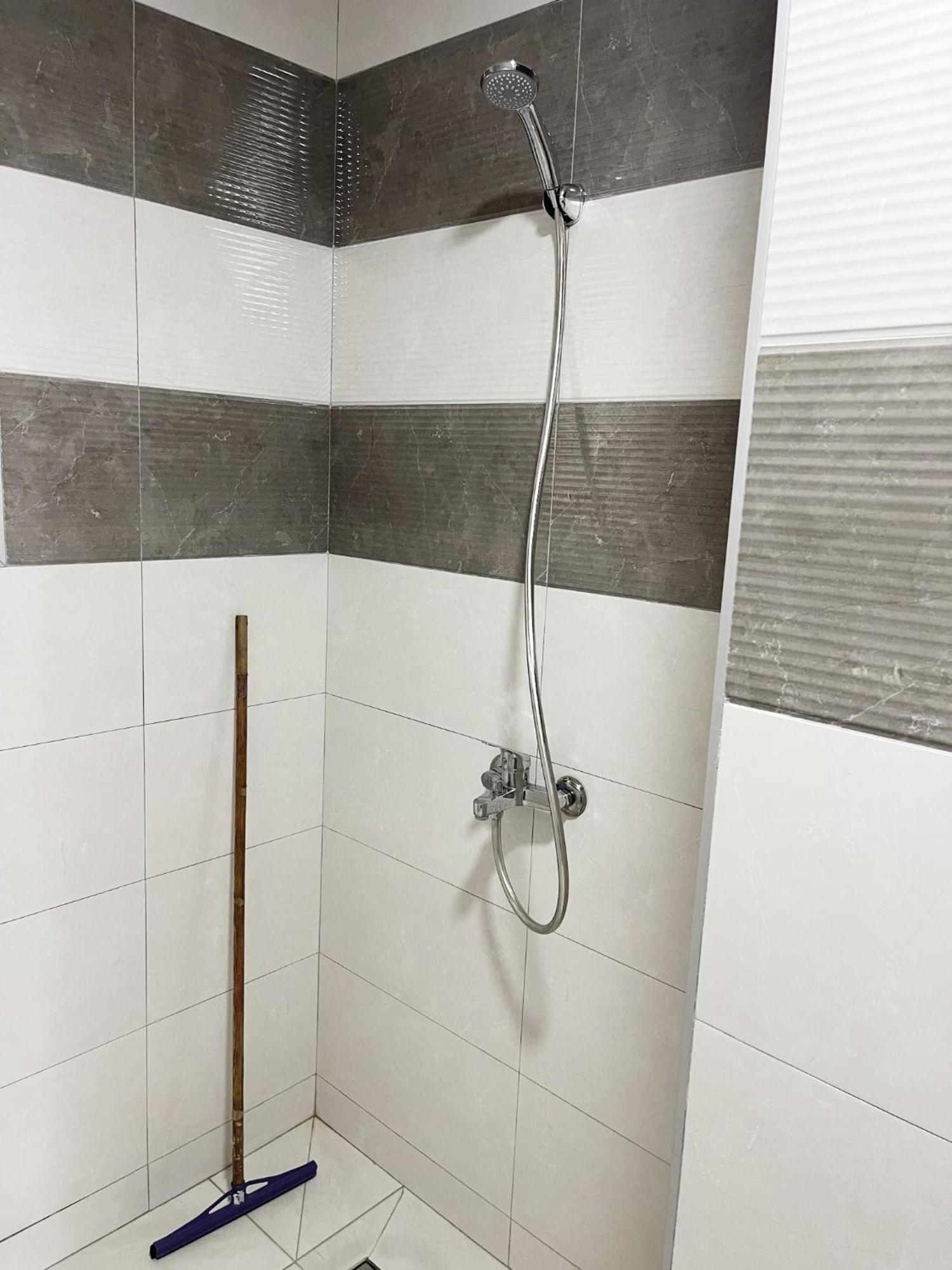 Infinity Plaza Hotel Gjakova Екстер'єр фото