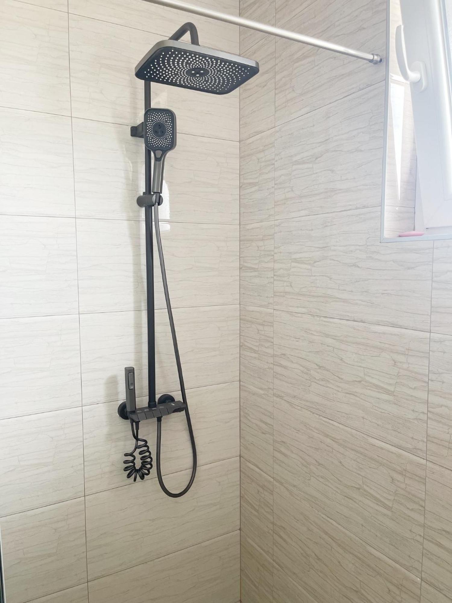 Infinity Plaza Hotel Gjakova Екстер'єр фото