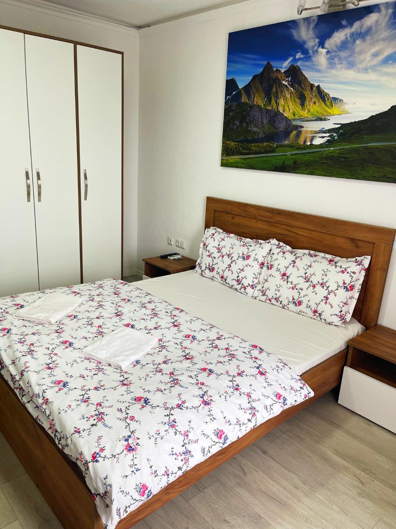 Infinity Plaza Hotel Gjakova Екстер'єр фото